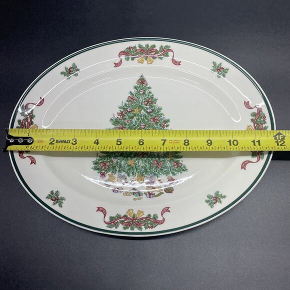 Johnson Bros. Victorian Christmas Tree 12" x 9 1/4" Oval Serving Platter Plate - Picture 5 of 6